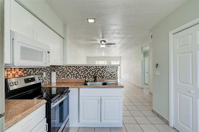 201 SW 9th Ave 1-3, Hallandale Beach, FL 33009