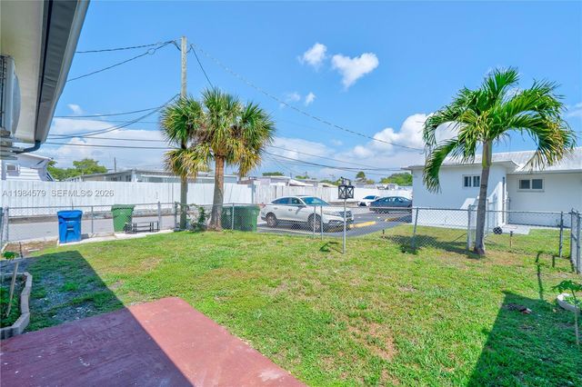 201 SW 9th Ave 1-3, Hallandale Beach, FL 33009