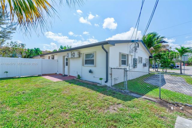 201 SW 9th Ave 1-3, Hallandale Beach, FL 33009