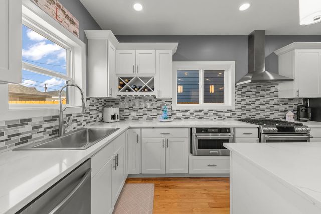 1818 N 36th Avenue, Stone Park, IL 60165