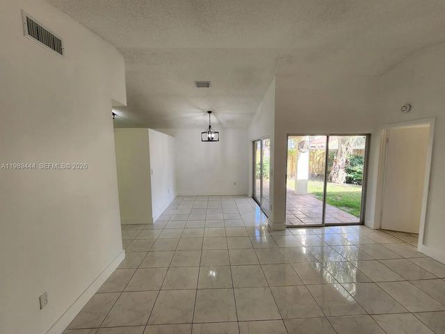 11806 SW 102nd St, Miami, FL 33186