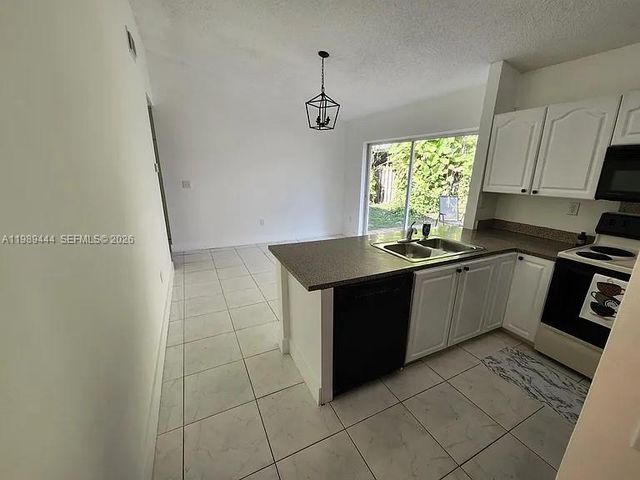 11806 SW 102nd St, Miami, FL 33186