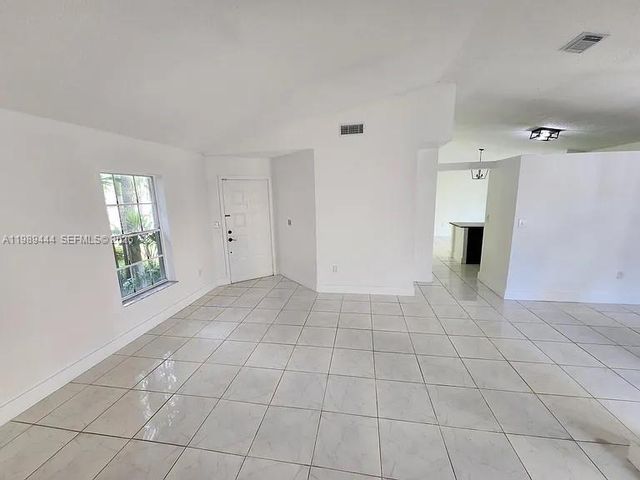 11806 SW 102nd St, Miami, FL 33186
