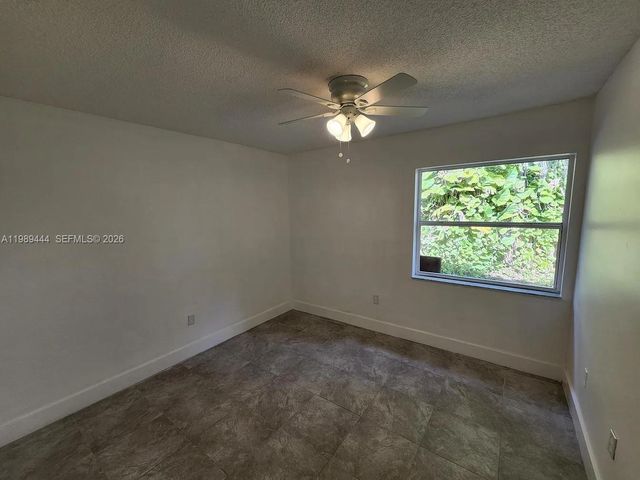 11806 SW 102nd St, Miami, FL 33186