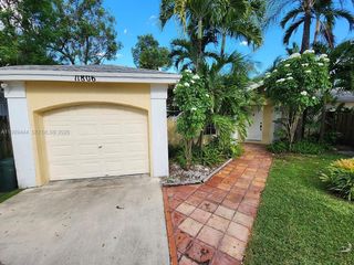 11806 SW 102nd St, Miami, FL 33186