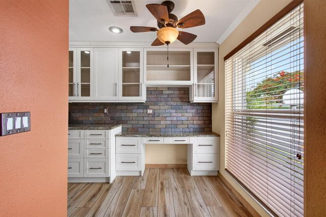 2830 SW 15th Street 6-a, Delray Beach, FL 33445
