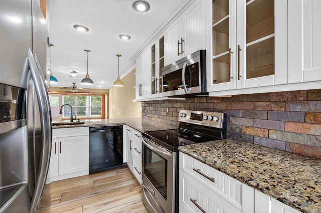 2830 SW 15th Street 6-a, Delray Beach, FL 33445