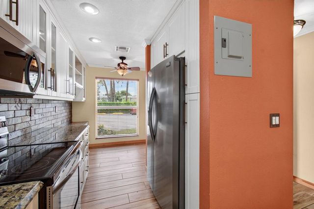 2830 SW 15th Street 6-a, Delray Beach, FL 33445