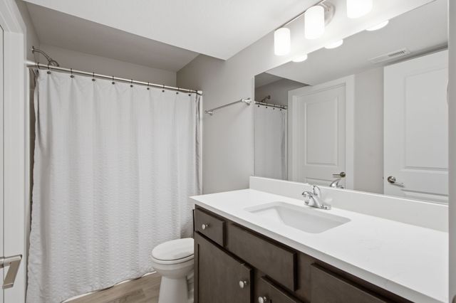 15307 Goldenrod Drive, Urbandale, IA 50323