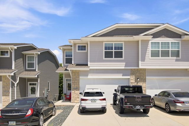 15307 Goldenrod Drive, Urbandale, IA 50323