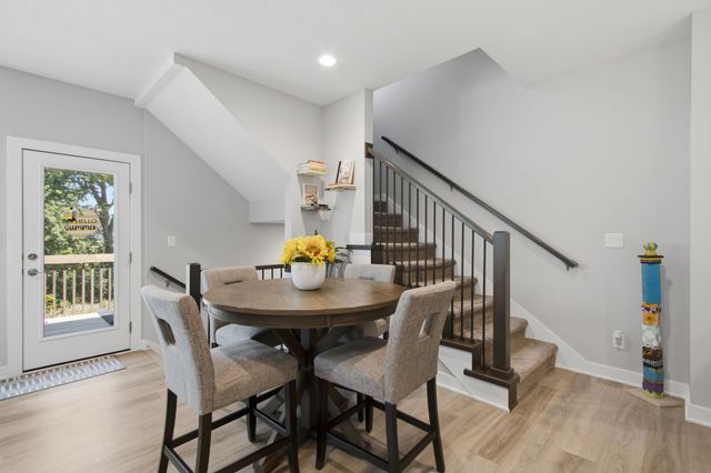 15307 Goldenrod Drive, Urbandale, IA 50323