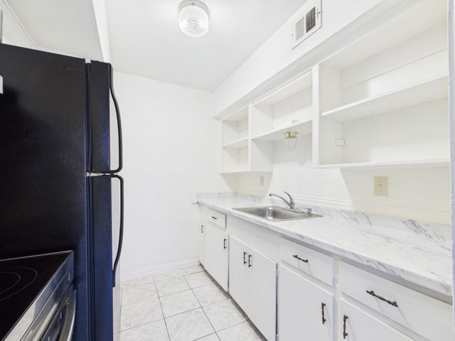 6500 Rampart Street 28, Houston, TX 77081