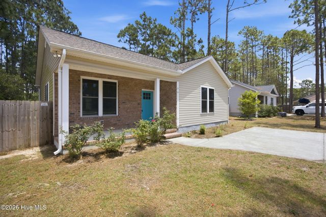66 N Shelby Road, Southport, NC 28461