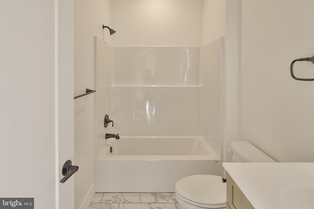 464 LONG LN, Walnutport, PA 18088