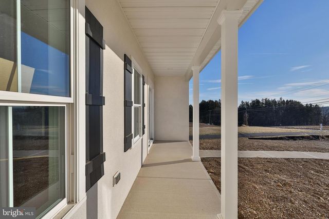 464 LONG LN, Walnutport, PA 18088