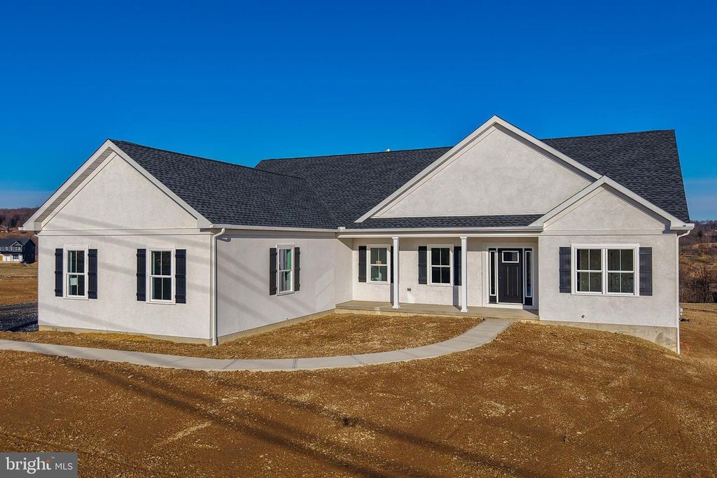 464 LONG LN, Walnutport, PA 18088