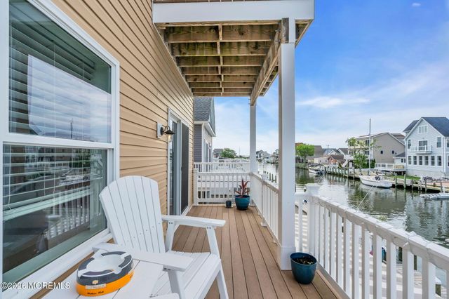 210 Longview Drive, Bayville, NJ 08721