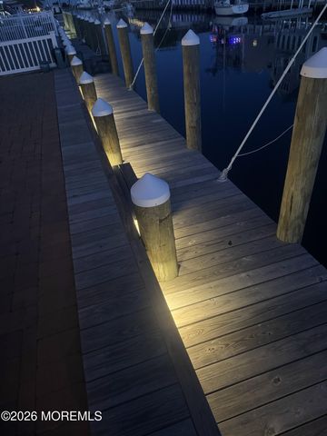 210 Longview Drive, Bayville, NJ 08721