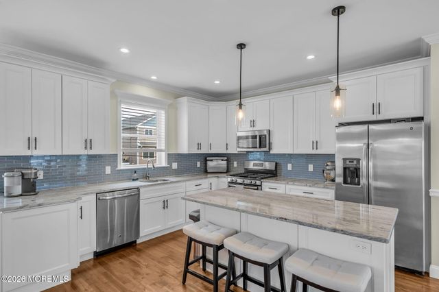 210 Longview Drive, Bayville, NJ 08721