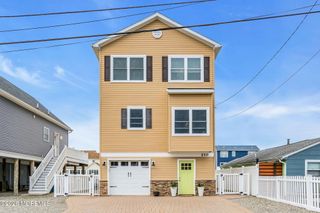 210 Longview Drive, Bayville, NJ 08721