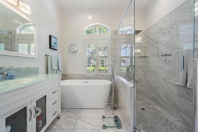 10510 CASTLEFORD WAY, Tampa, FL 33626
