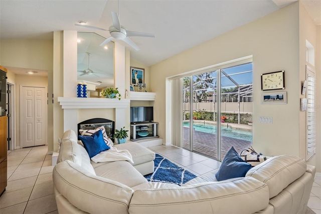 10510 CASTLEFORD WAY, Tampa, FL 33626