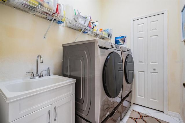 10510 CASTLEFORD WAY, Tampa, FL 33626