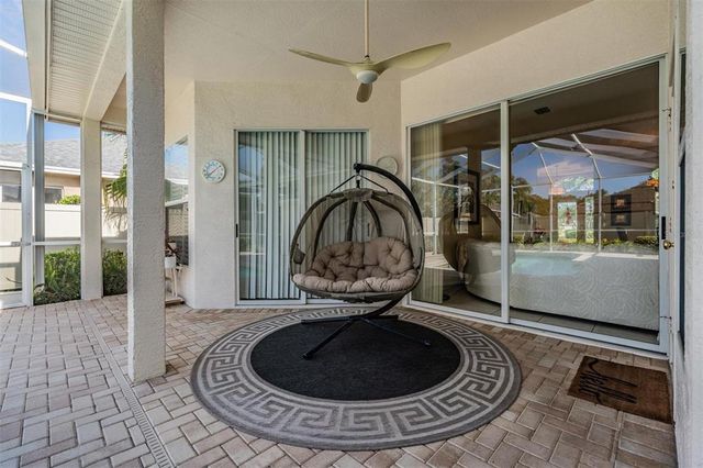 10510 CASTLEFORD WAY, Tampa, FL 33626