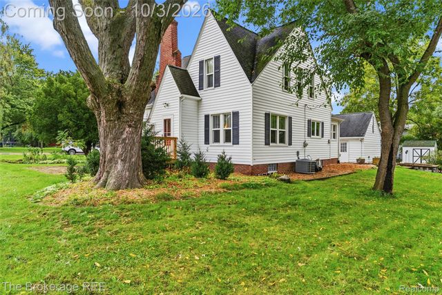 3091 Edgefield Drive, Waterford Charter Township, MI 48328