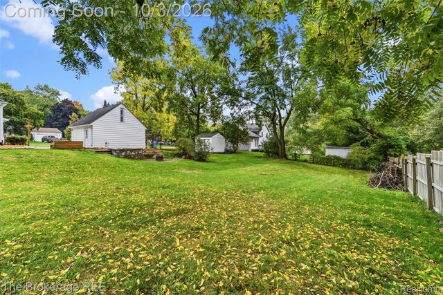 3091 Edgefield Drive, Waterford Charter Township, MI 48328