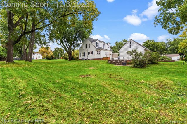 3091 Edgefield Drive, Waterford Charter Township, MI 48328