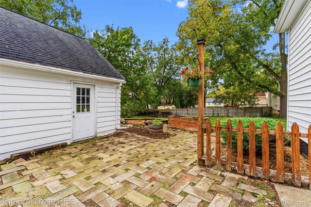 3091 Edgefield Drive, Waterford Charter Township, MI 48328
