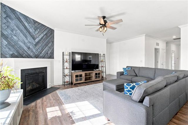 437 Altavista Drive, Clemmons, NC 27012