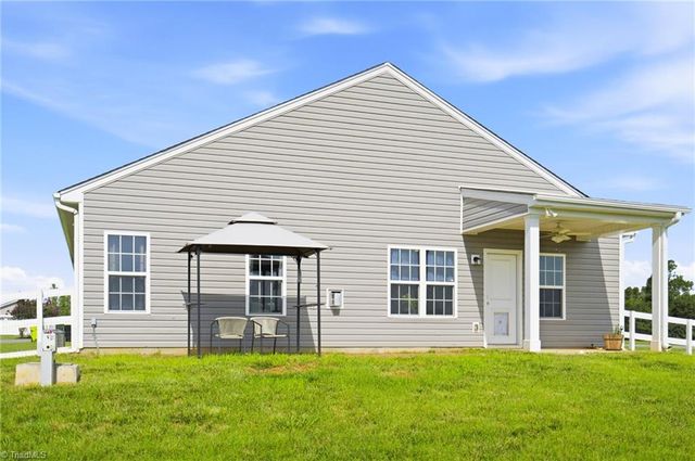 437 Altavista Drive, Clemmons, NC 27012