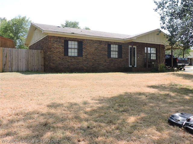 2802 Martha Street, Van Buren, AR 72956