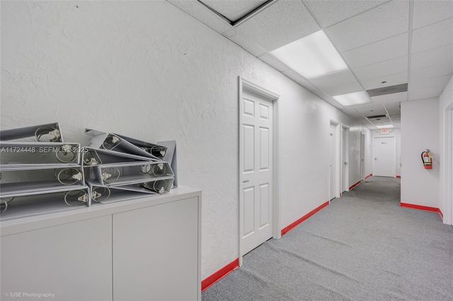 150 SE 2nd Avenue 103, Miami, FL 33131