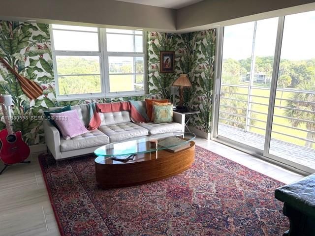 806 Cypress Grove Ln 512, Pompano Beach, FL 33069