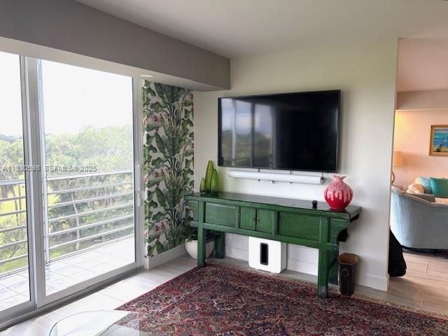 806 Cypress Grove Ln 512, Pompano Beach, FL 33069