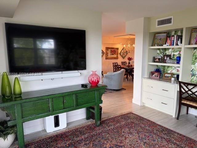 806 Cypress Grove Ln 512, Pompano Beach, FL 33069