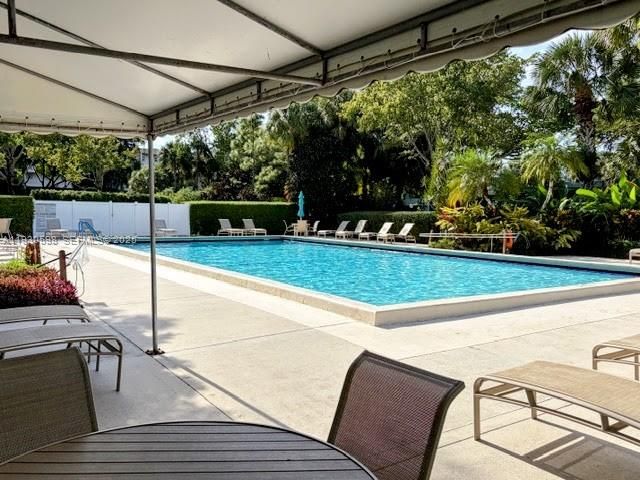 806 Cypress Grove Ln 512, Pompano Beach, FL 33069