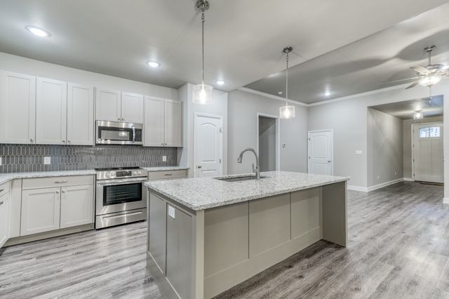 508 W 0AK Street, Weatherford, TX 76086