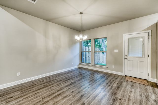 508 W 0AK Street, Weatherford, TX 76086