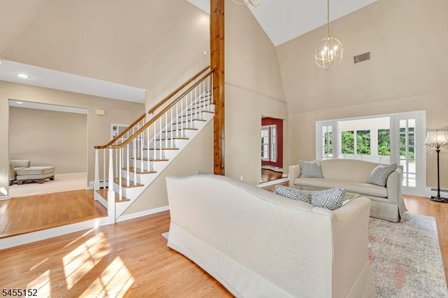41 Dexter Dr N, Bernards Twp., NJ 07920