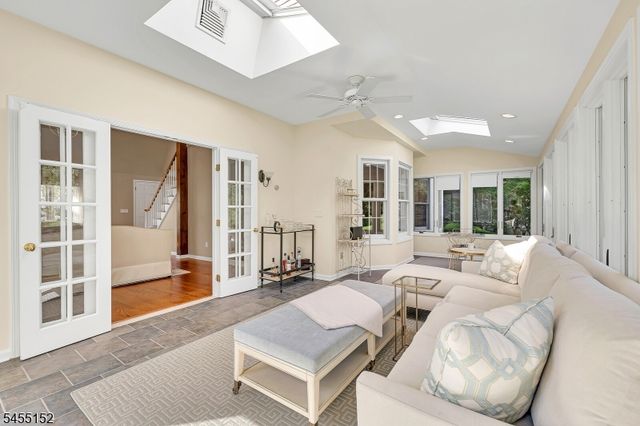 41 Dexter Dr N, Bernards Twp., NJ 07920