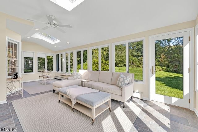 41 Dexter Dr N, Bernards Twp., NJ 07920