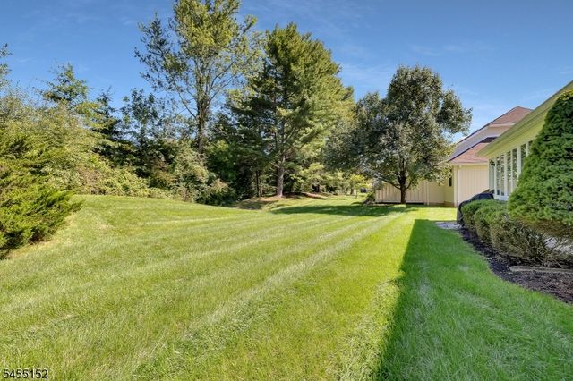 41 Dexter Dr N, Bernards Twp., NJ 07920