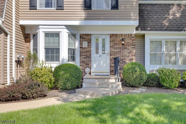 41 Dexter Dr N, Bernards Twp., NJ 07920