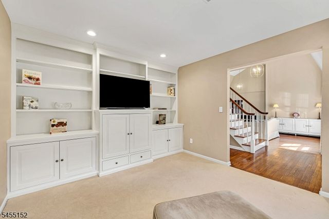 41 Dexter Dr N, Bernards Twp., NJ 07920