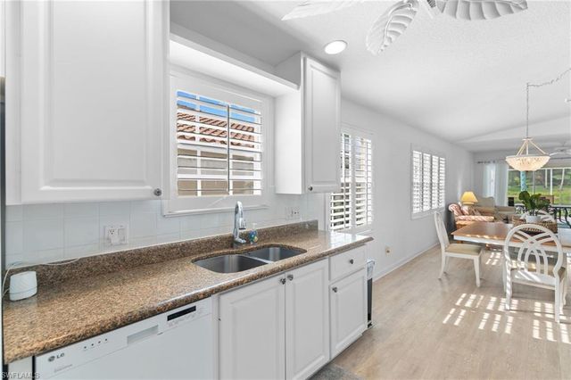 5338 Guadeloupe WAY, Naples, FL 34119