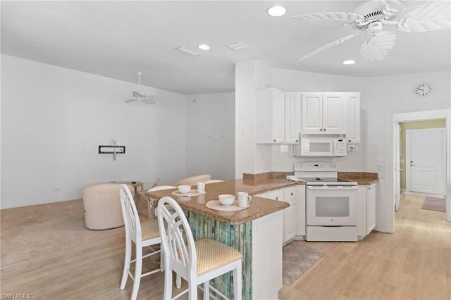 5338 Guadeloupe WAY, Naples, FL 34119